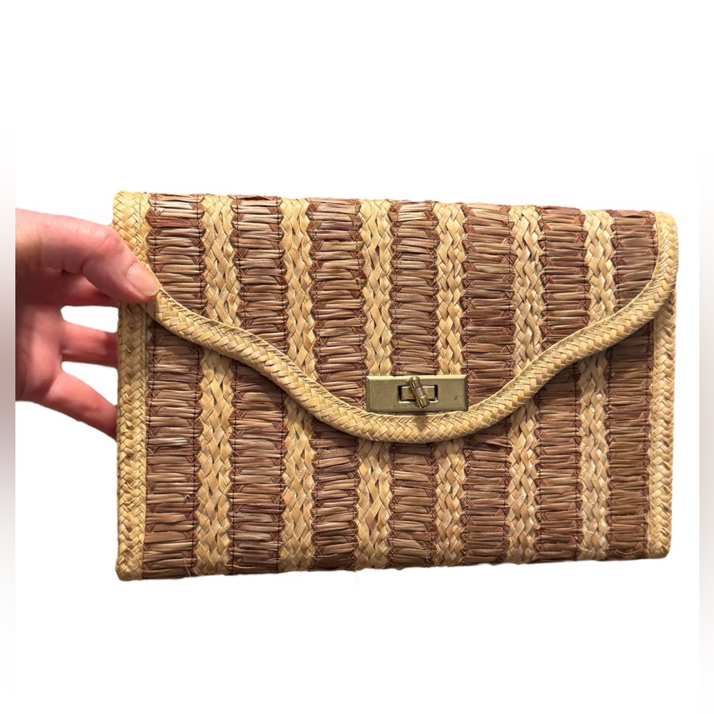 Vintage straw handmade woven Stylish Tan and Brown shoulder bag purse vintage